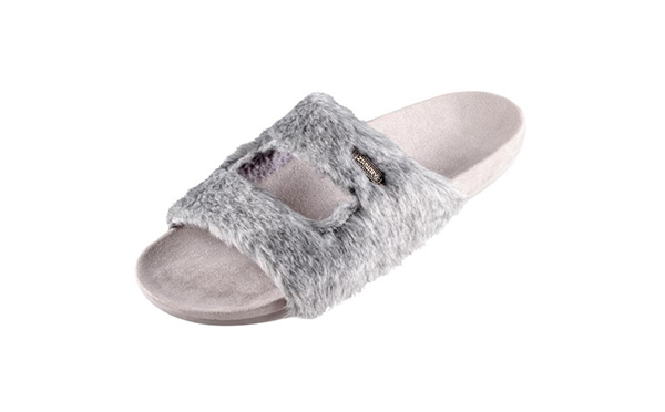 {振揚實業是拖鞋廠家、拖鞋加工廠、拖鞋代工廠、高端拖鞋定制、人字拖加工廠、定制拖鞋工廠、品牌拖鞋代工廠、涼鞋代工廠、沙灘拖鞋廠家、涼鞋廠家，提供經典款高功能拖鞋，美型拖鞋，耐磨防滑拖鞋。}